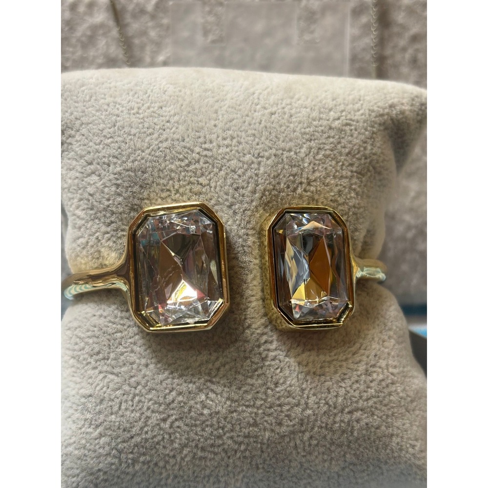 #10. Elegant Gold-tone Emerald Cut Crystal